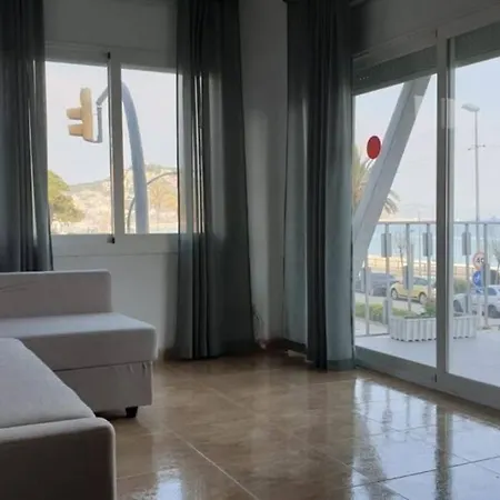 Lindo Piso En Primera Linea De Playa Blanes